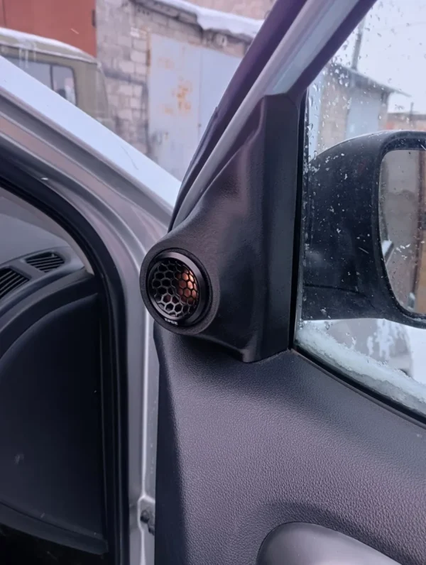 Подиумы в двери под твитеры, пищалки, динамики для KIA CERATO 2 — фото 4 — Стандартные уголки в двери на KIA CERATO второе...